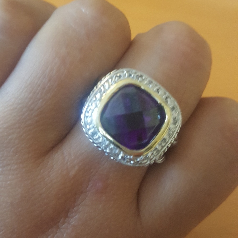 Very beautiful Ring
